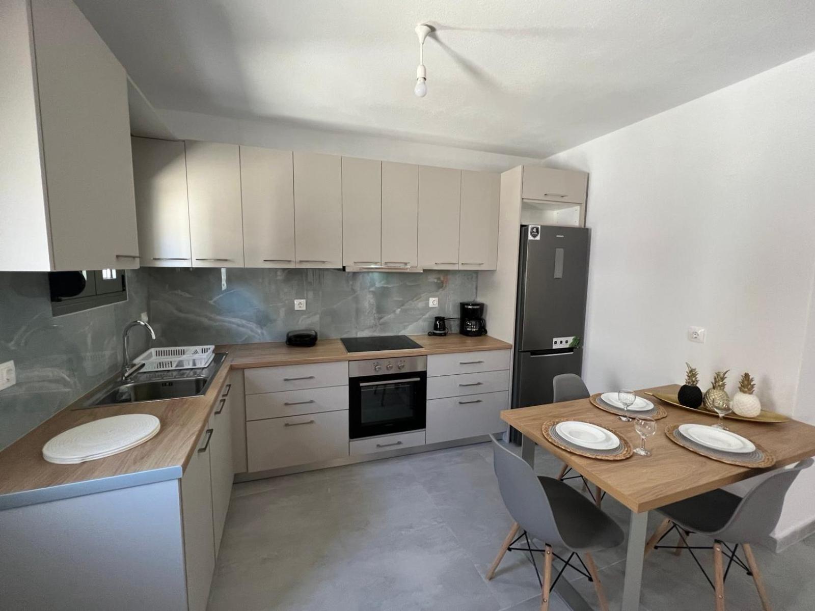 Vespista Boutique Apartment Skiathos Town Ngoại thất bức ảnh