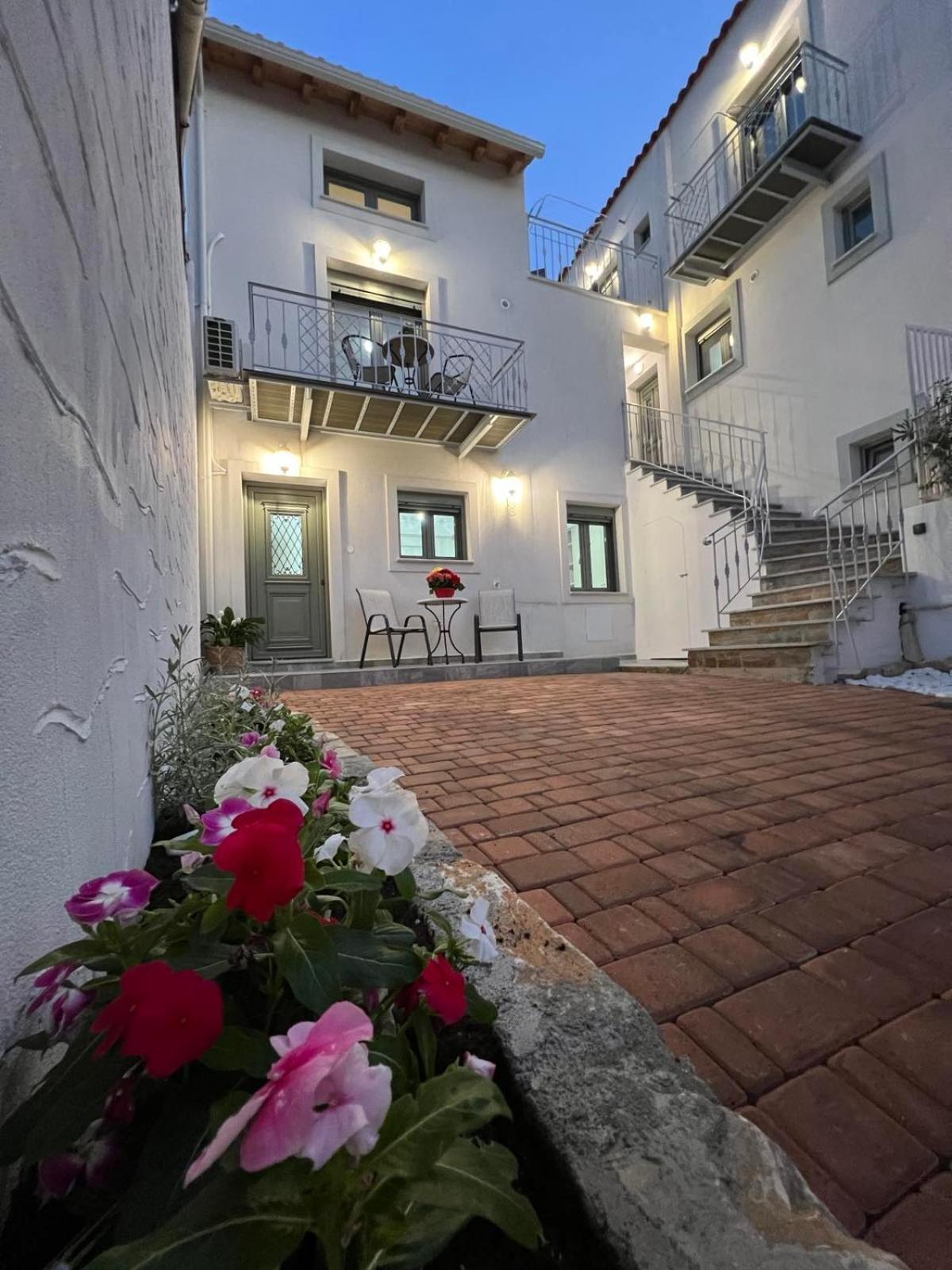 Vespista Boutique Apartment Skiathos Town Ngoại thất bức ảnh
